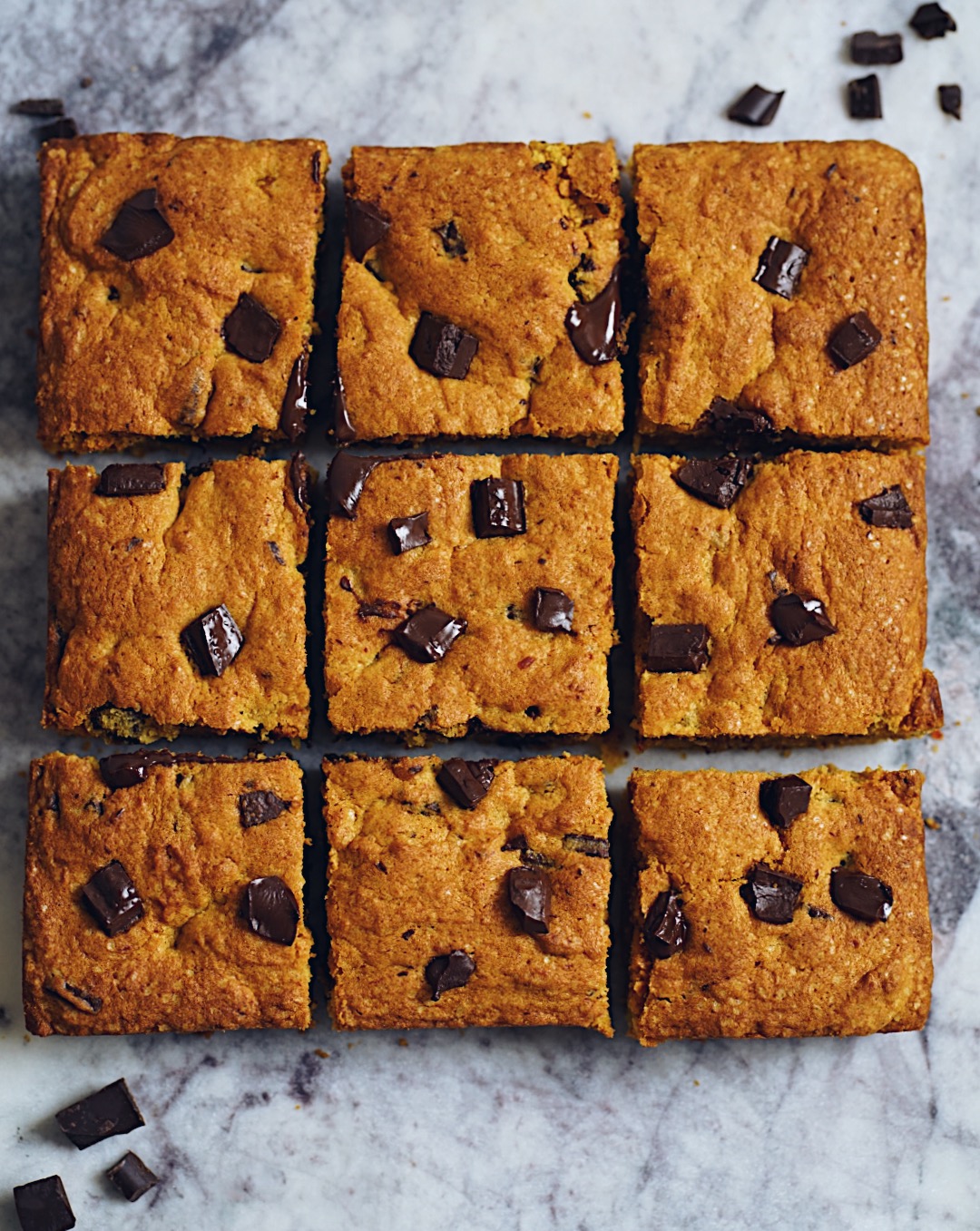 Pumpkin Blondies mit dunkler Schokolade